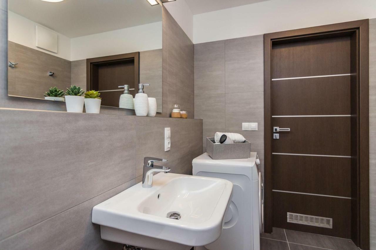 Prague Luxury Apartments Parking By Michal&Friends Εξωτερικό φωτογραφία